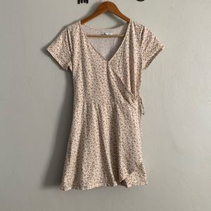 Holloster ditzy yellow floral print wrap dress